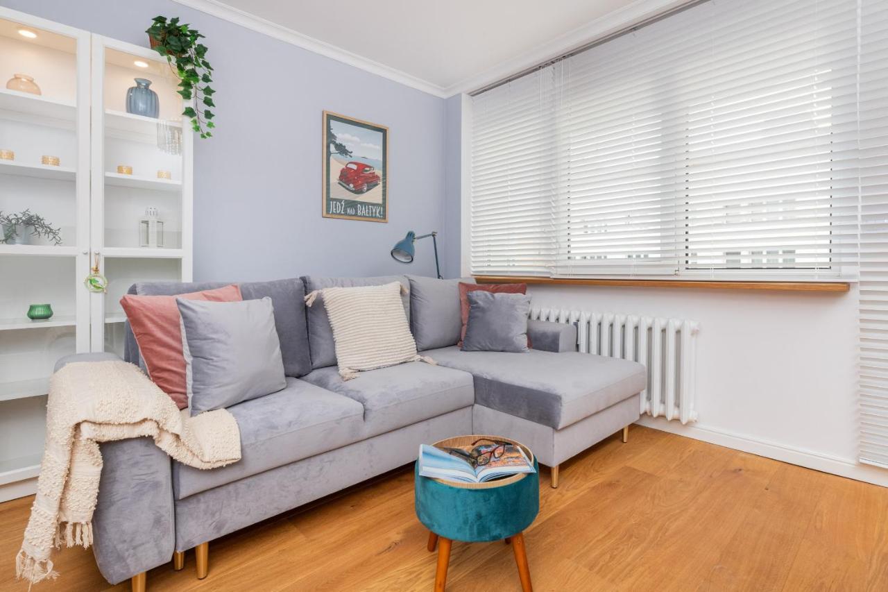 Cozy Pastel Two Bedroom Apartment In Central Gdynia By Noclegi Renters Exteriör bild
